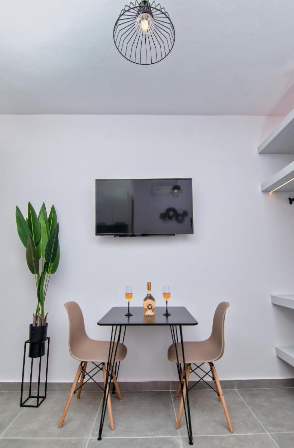 Luxury Apartment In The Center Rhodes City Eksteriør billede